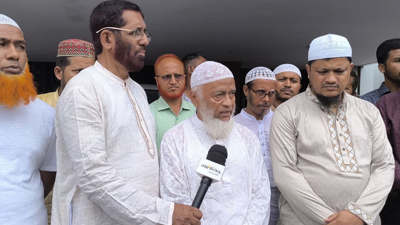 ৯ সেপ্টেম্বর নারায়ণগঞ্জকে MRT-2 (মেট্রোরেল) প্রকল্পে যুক্ত করার দাবিতে নারায়ণগঞ্জ জেলা প্রশাসক এর নিকট স্মারকলিপির প্রদান